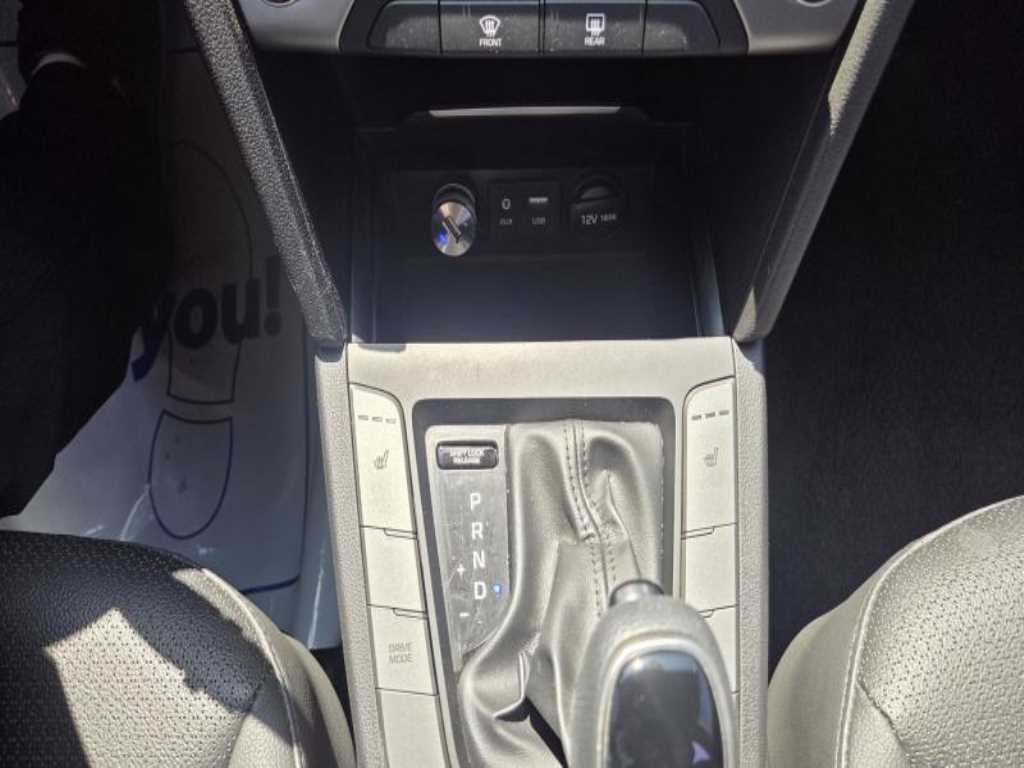 HYUNDAI Avante - Vista 11
