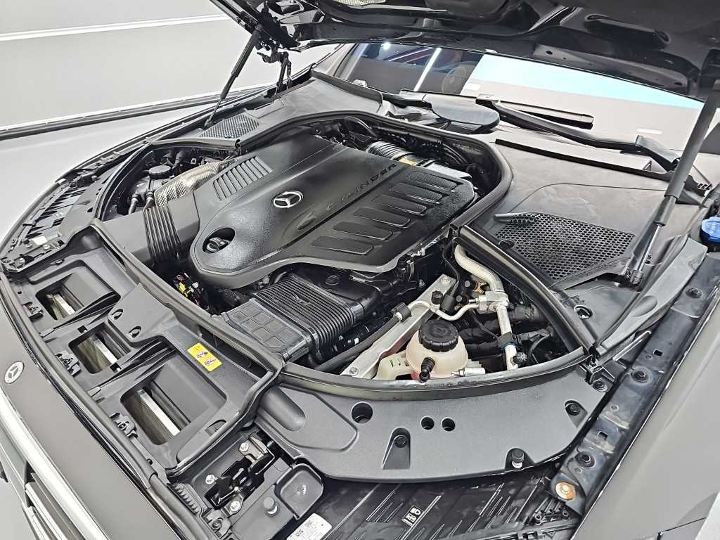Mercedes Benz S Class - Vista 5