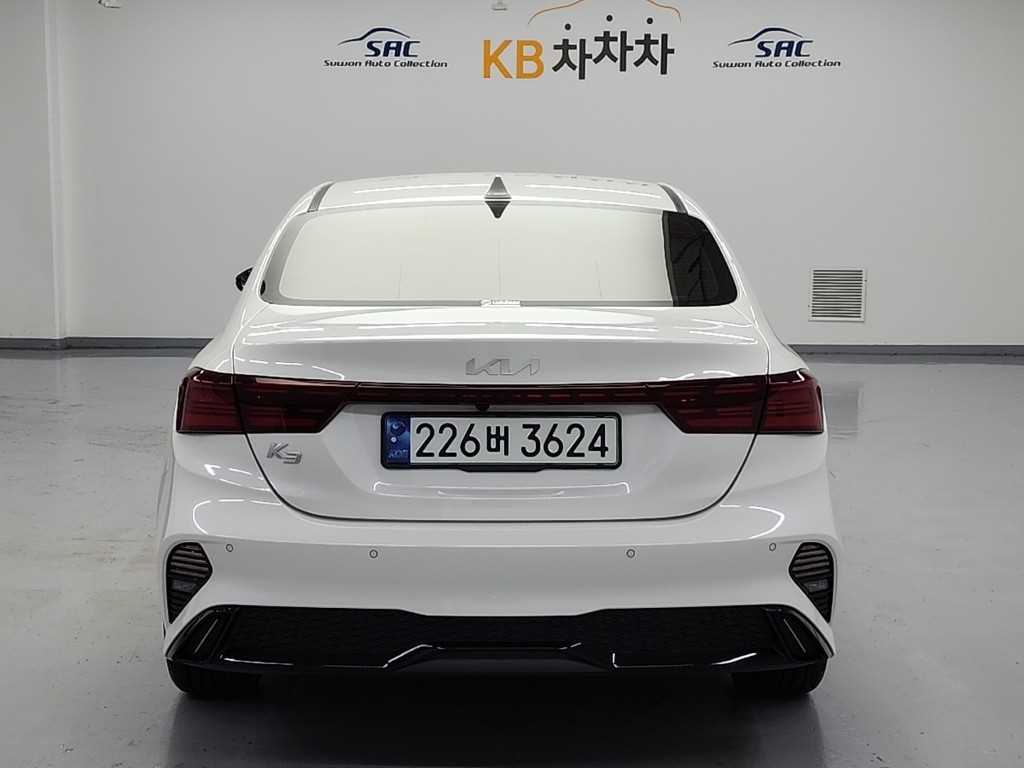 KIA K3 - Vista 3