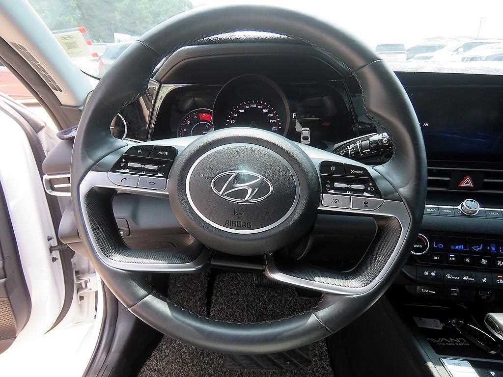 HYUNDAI Avante - Vista 8