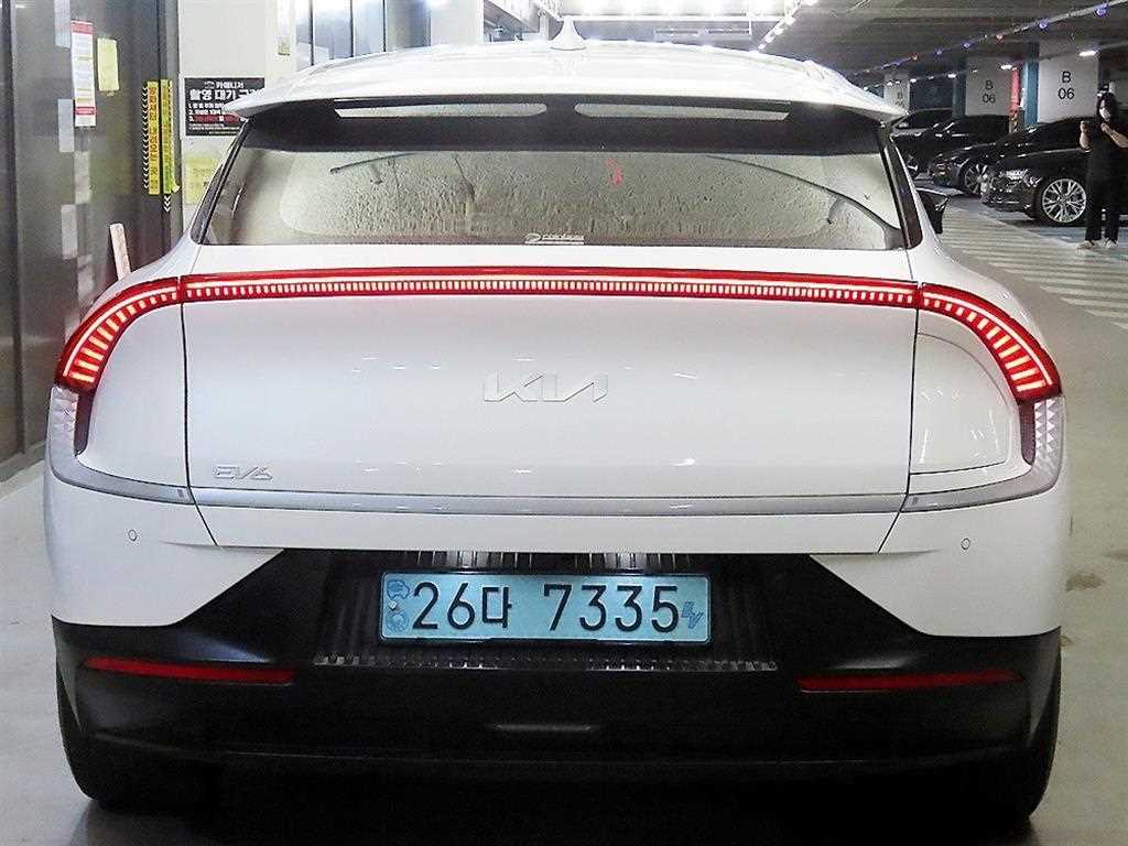 KIA EV6 - Vista 5