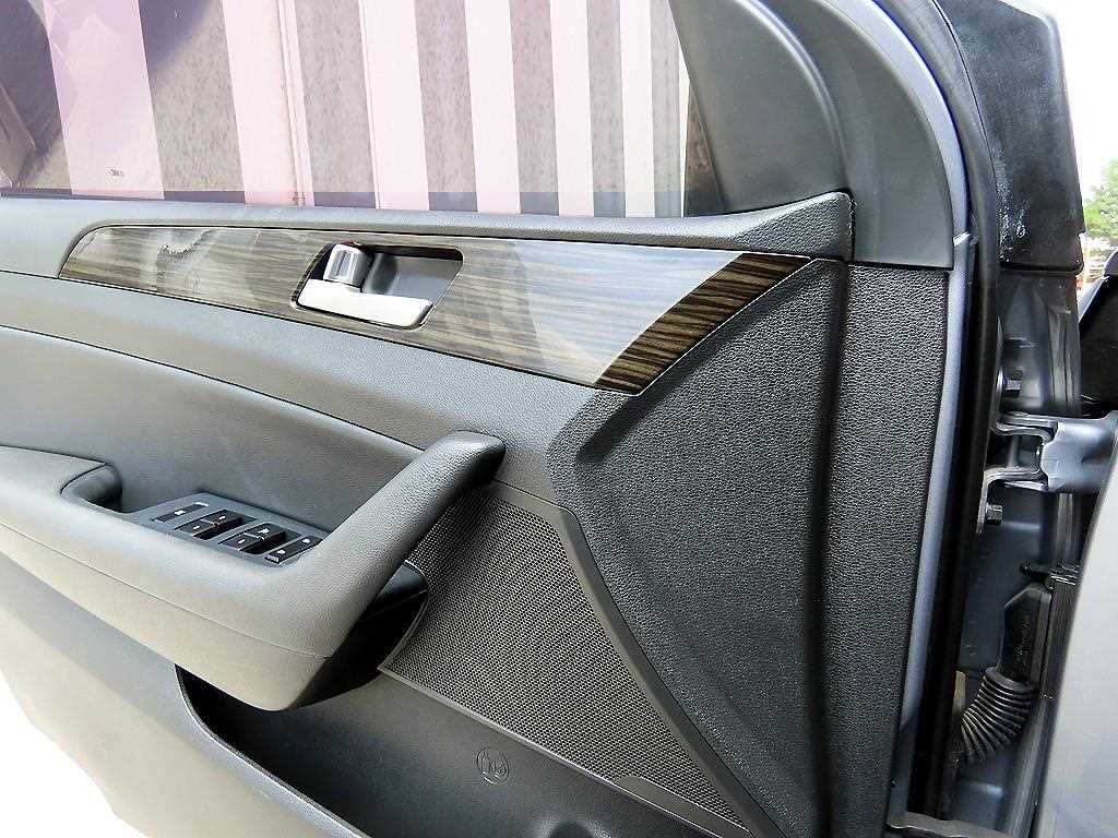 HYUNDAI Sonata - Vista 11