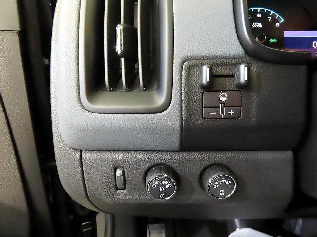 Chevrolet ?Colorado 2021 Negro - Importación desde Corea - HF Imports Iquique - Foto 17
