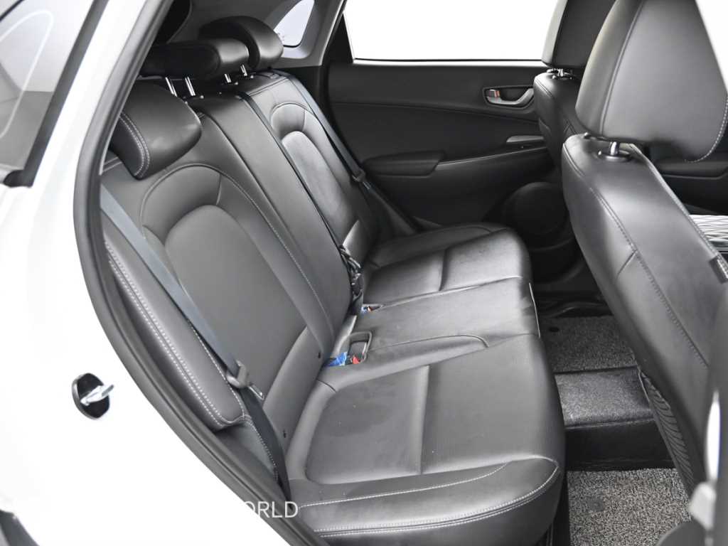 HYUNDAI Kona - Vista 12