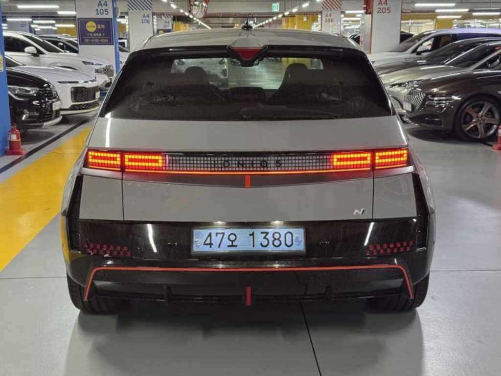 HYUNDAI Ioniq 5 - Vista 5