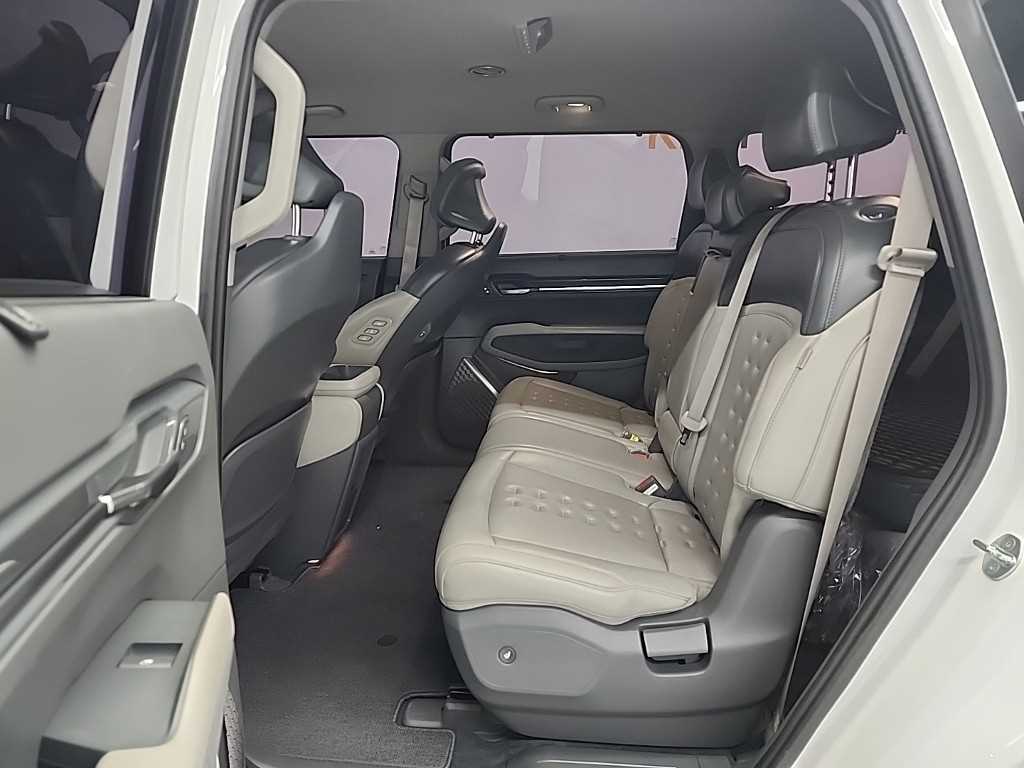 KIA EV9 - Vista 11