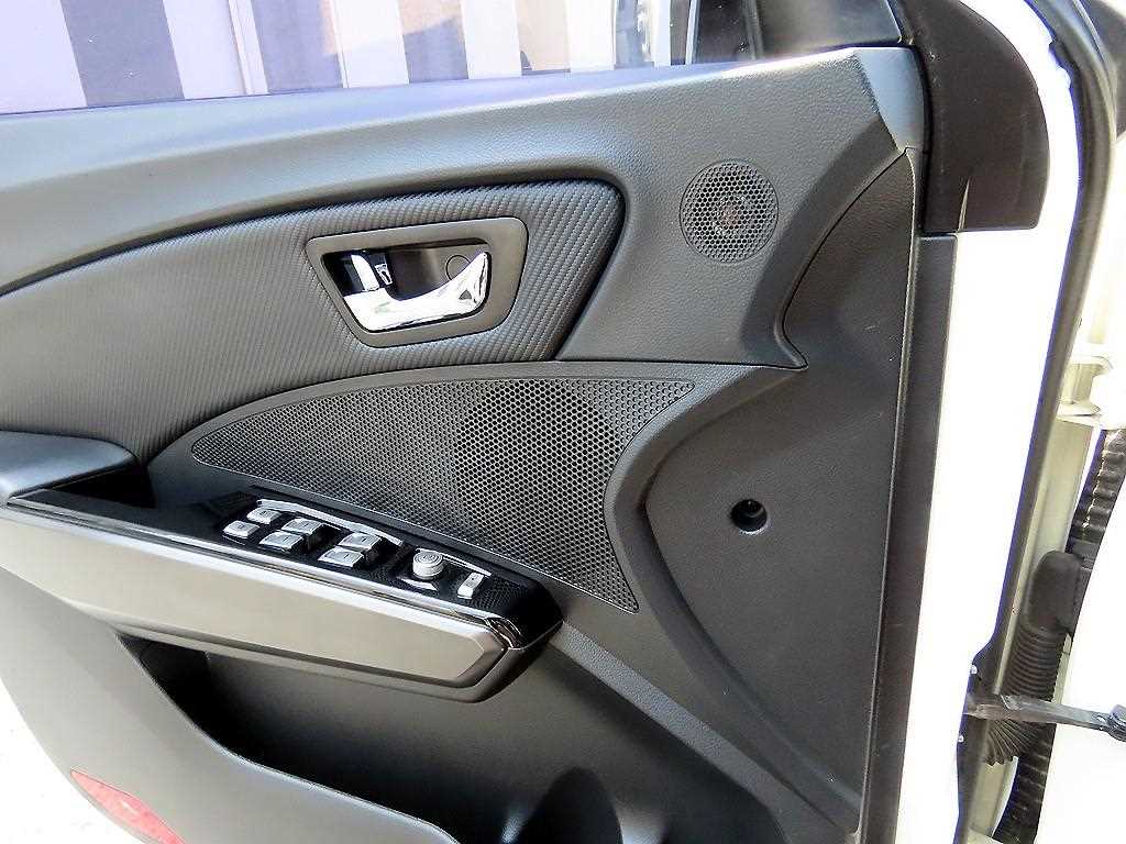 Ssangyong Tivoli - Vista 11