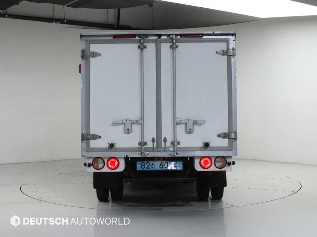 Small Truck Normal Box(Low Deck) - Vista 4