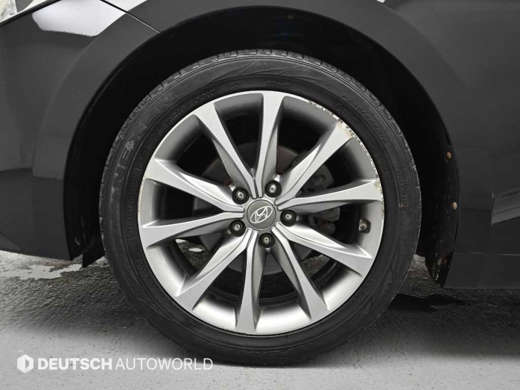 HYUNDAI Grandeur - Vista 5
