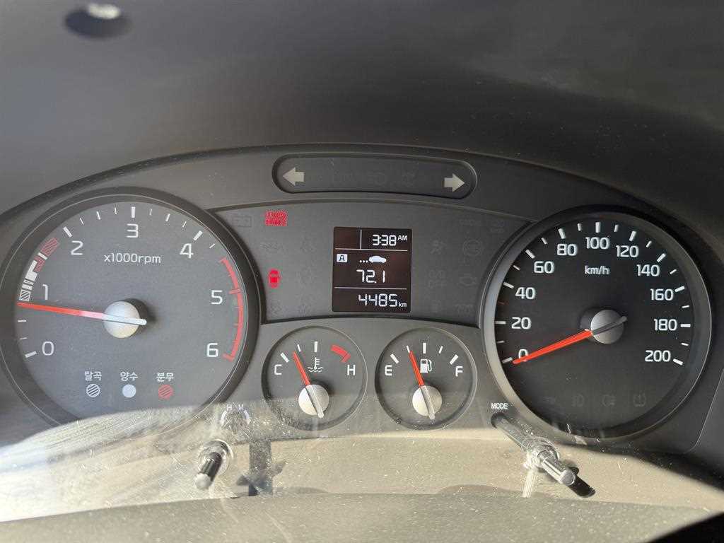 Small Truck Rori (an oil tank/Moving Gas/Home) - Vista 12
