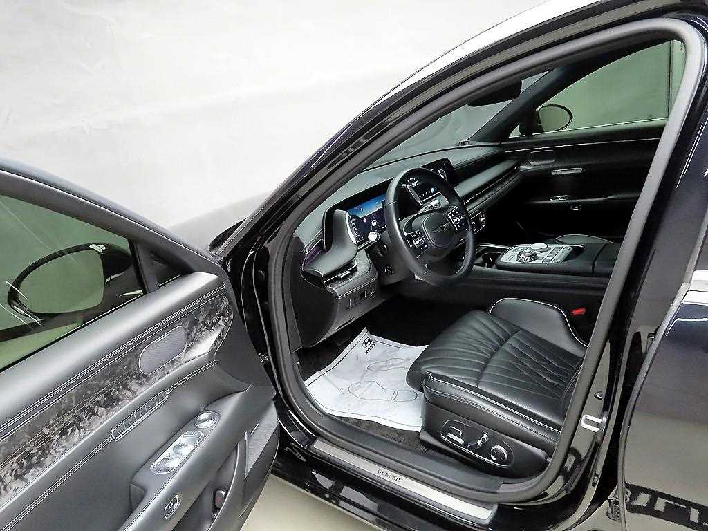 Genesis G90 - Vista 5