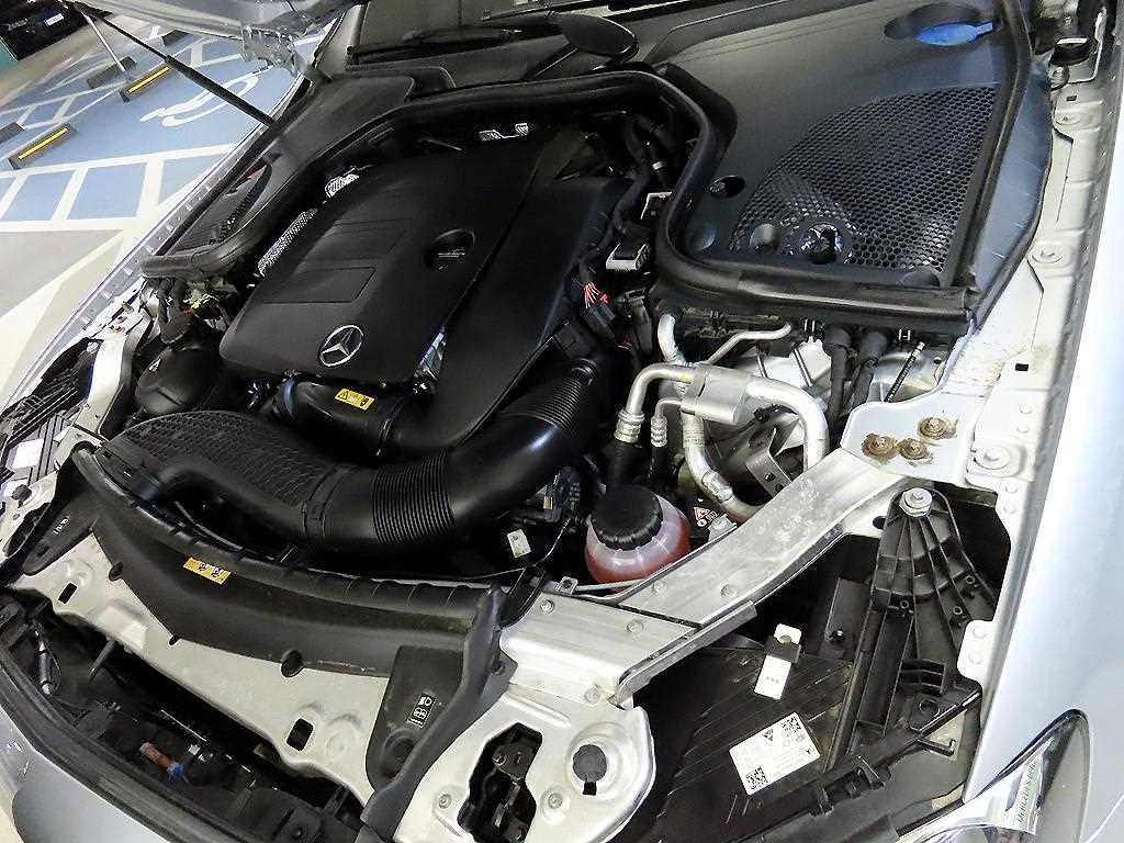 Mercedes Benz E class 2022 Plateado - Importación desde Corea - HF Imports Iquique - Foto 19