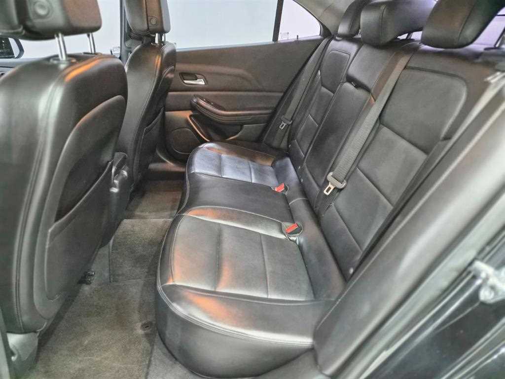 Chevrolet Malibu - Vista 5