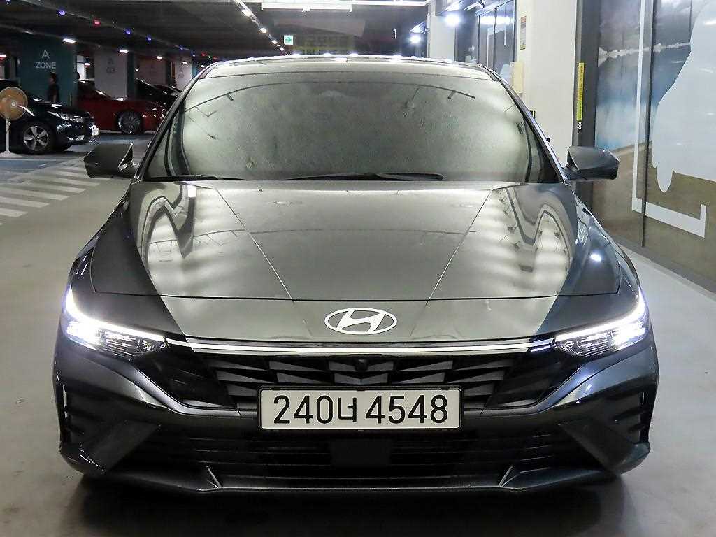 HYUNDAI Avante - Vista 2