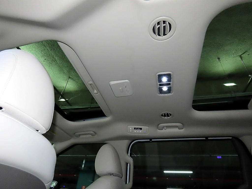 KIA Carnival 2025 Blanco - Importación desde Corea - HF Imports Iquique - Foto 14