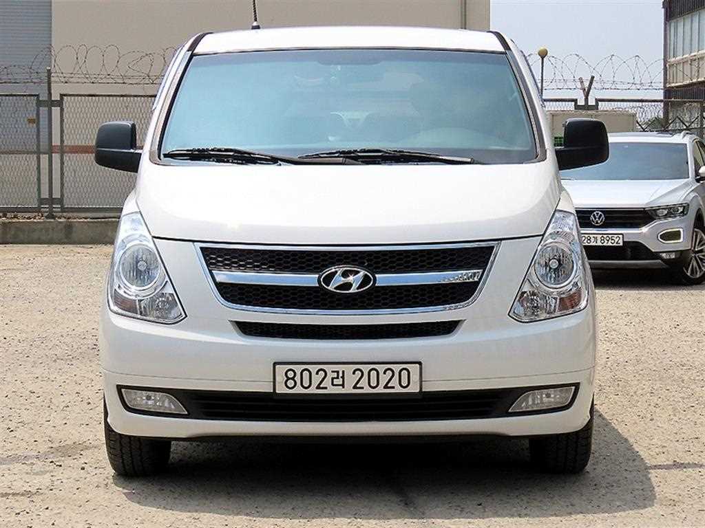 HYUNDAI Starex 2015 Blanco - Importación desde Corea - HF Imports Iquique - Foto 1