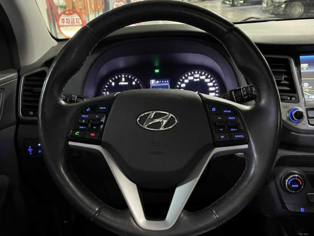 HYUNDAI Tucson - Vista 11