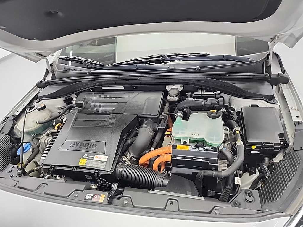 HYUNDAI Ioniq - Vista 5
