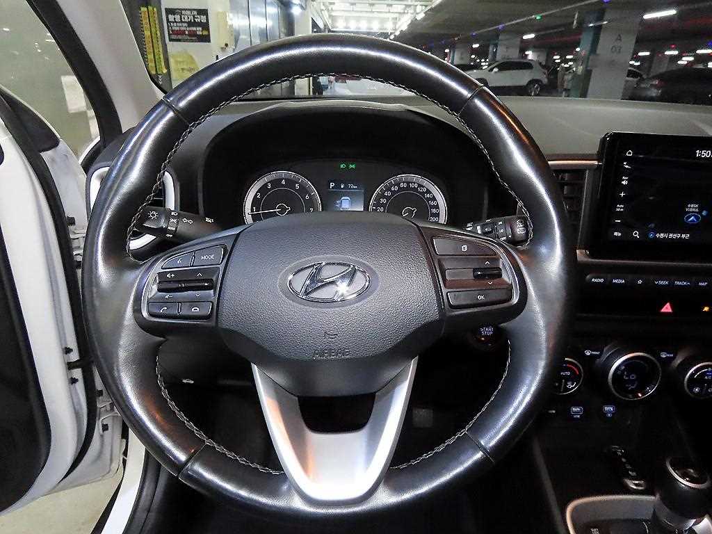 HYUNDAI Venue - Vista 8