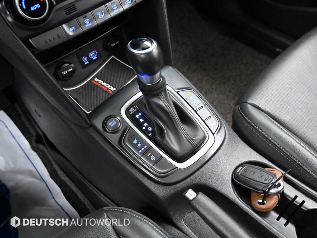 HYUNDAI Kona - Vista 9