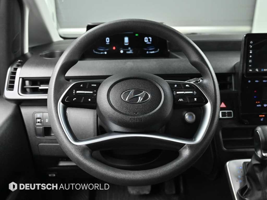 HYUNDAI Staria - Vista 12