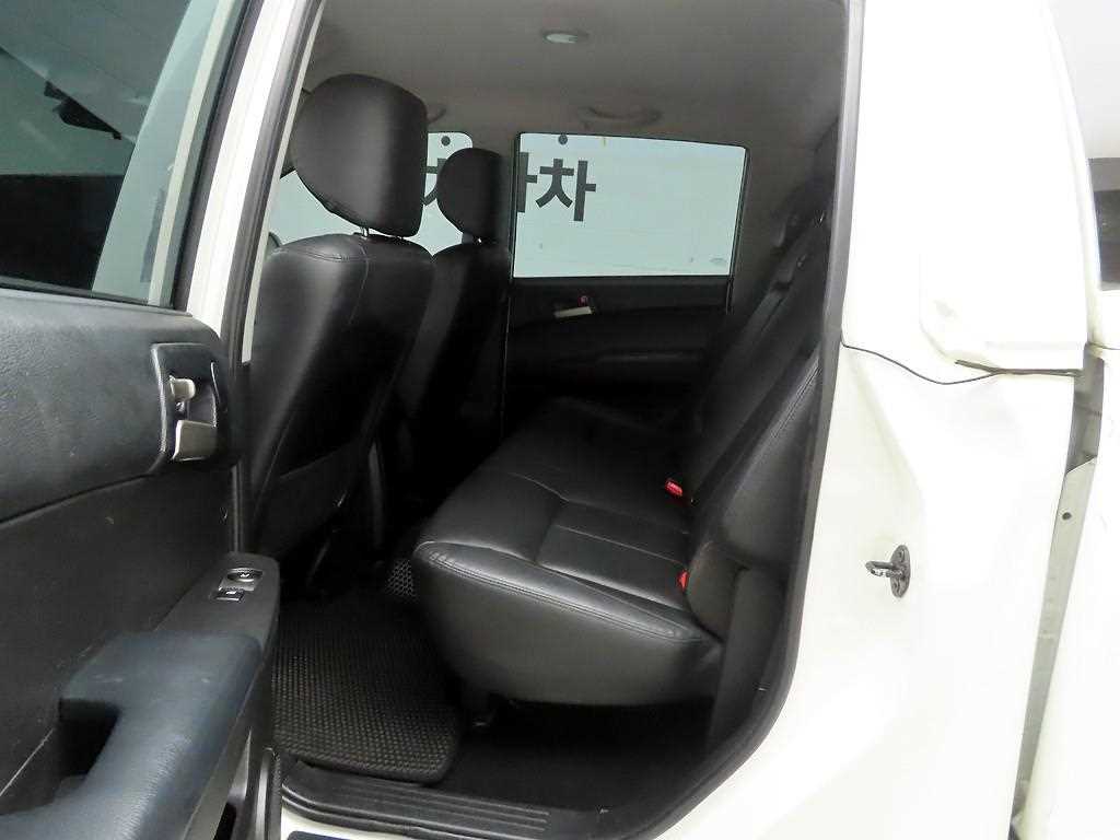 Ssangyong Korando - Vista 12