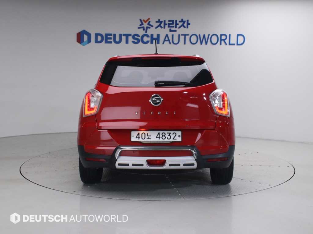 Ssangyong Tivoli - Vista 4