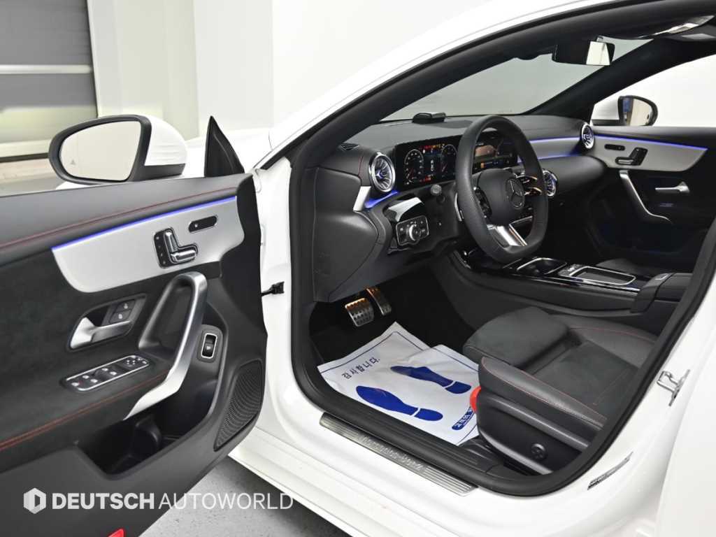 Mercedes Benz GLA Class - Vista 11