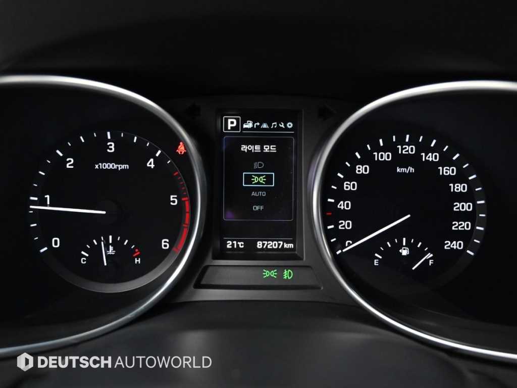 HYUNDAI Maxcruz - Vista 8