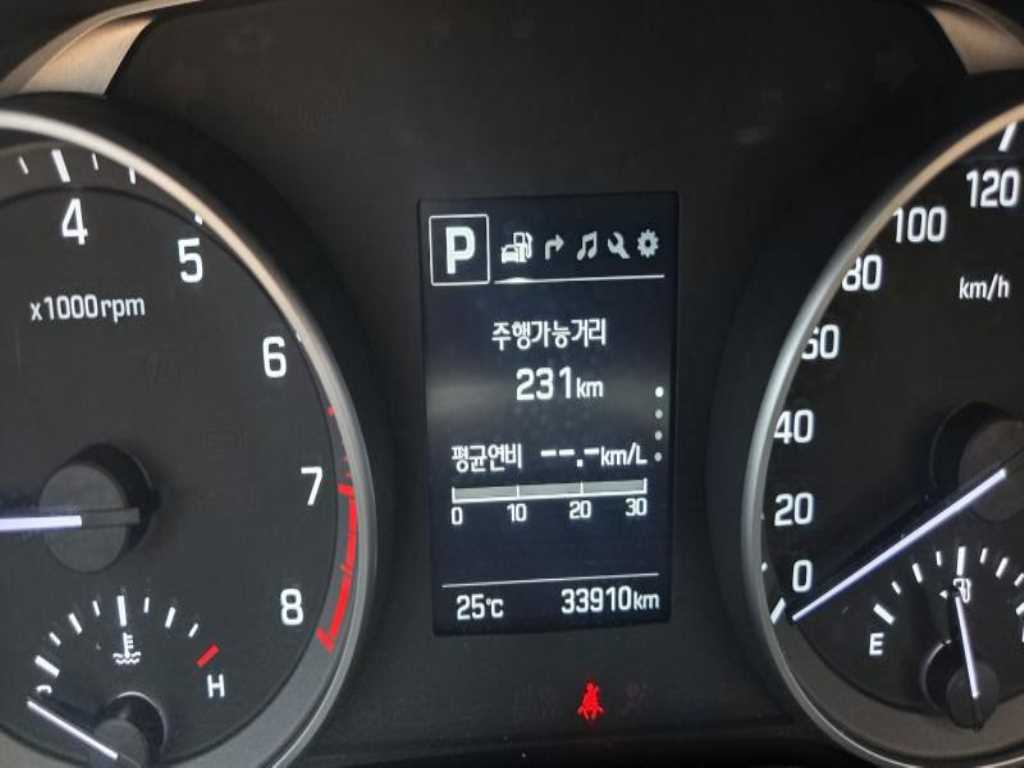HYUNDAI Avante - Vista 7