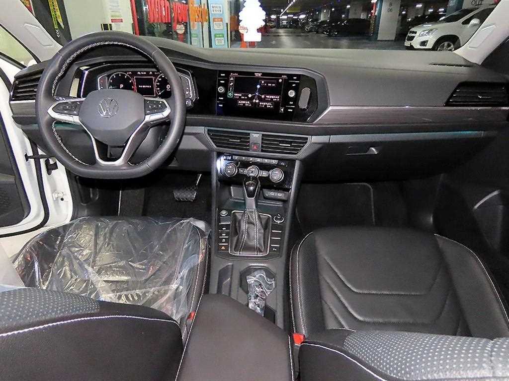 Volkswagen Jetta - Vista 10