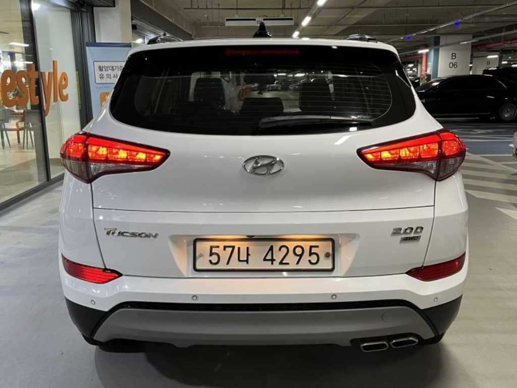 HYUNDAI Tucson - Vista 5