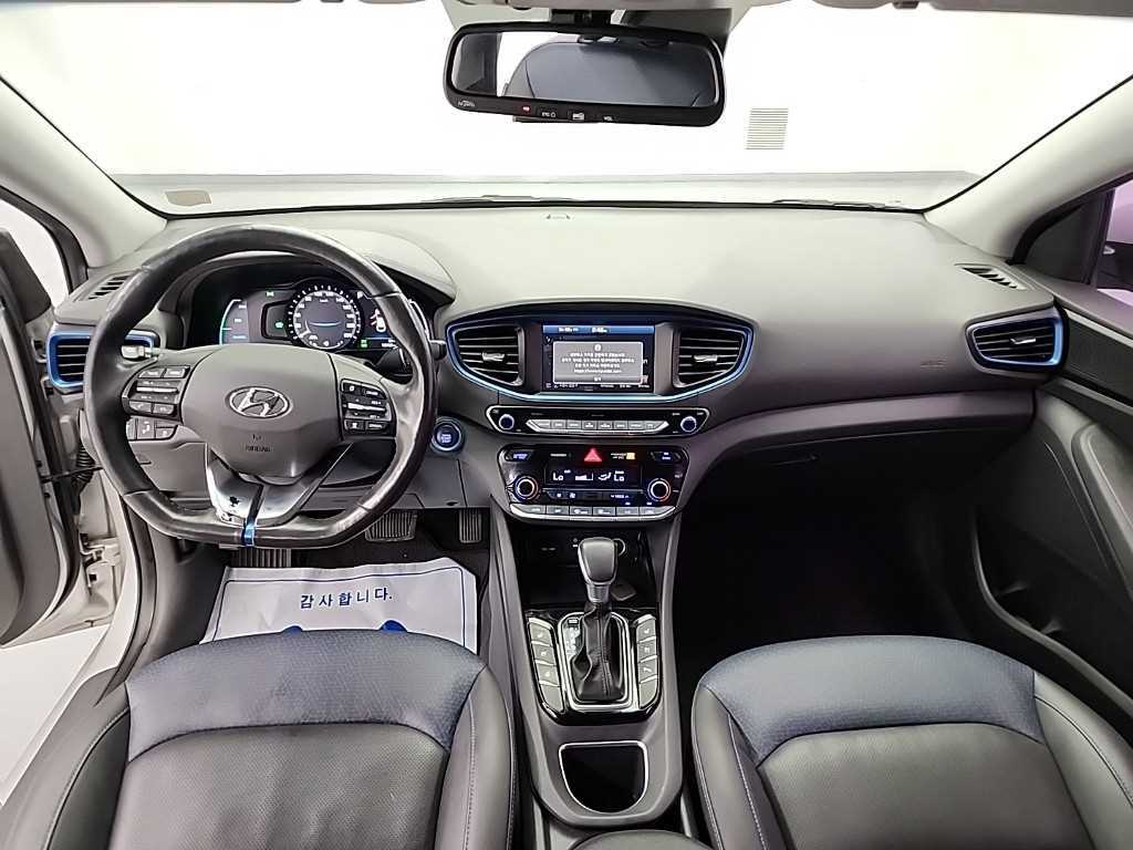 HYUNDAI Ioniq - Vista 7