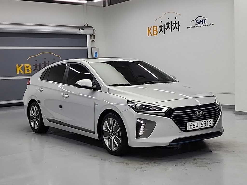 HYUNDAI Ioniq - Vista 4