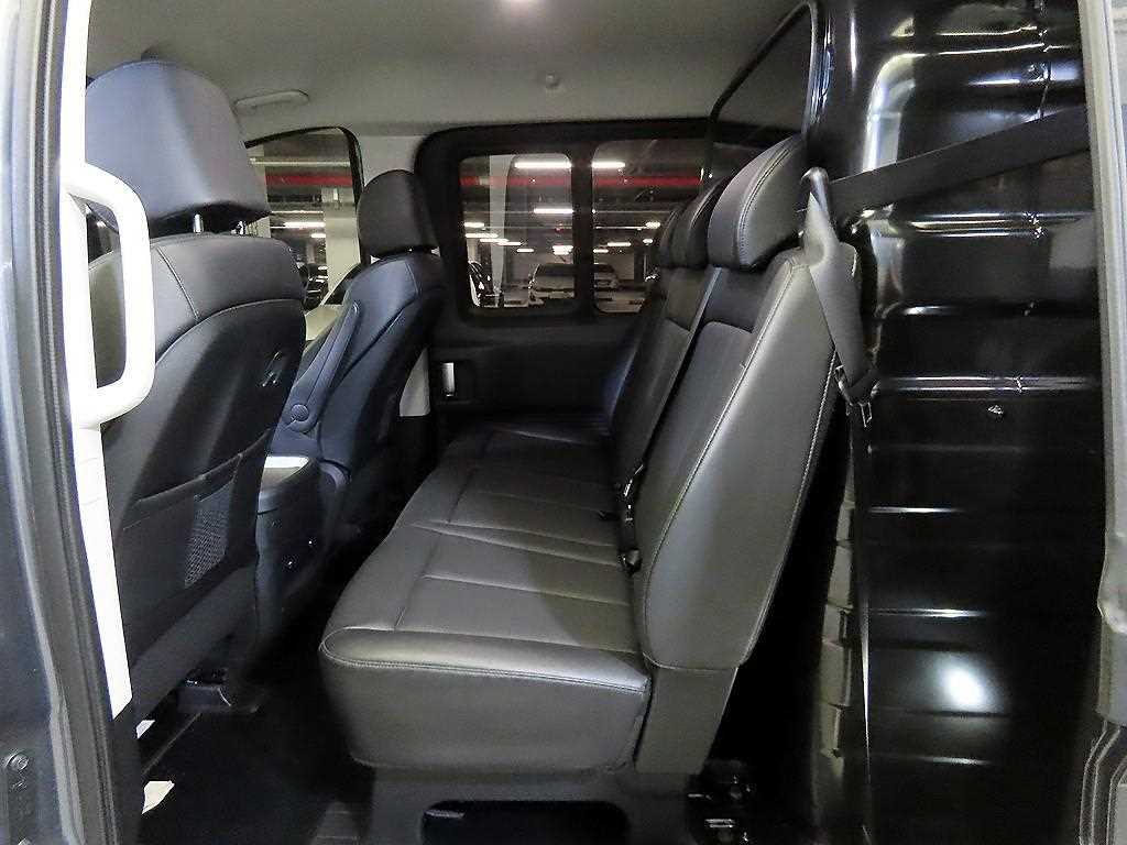 HYUNDAI Staria - Vista 7