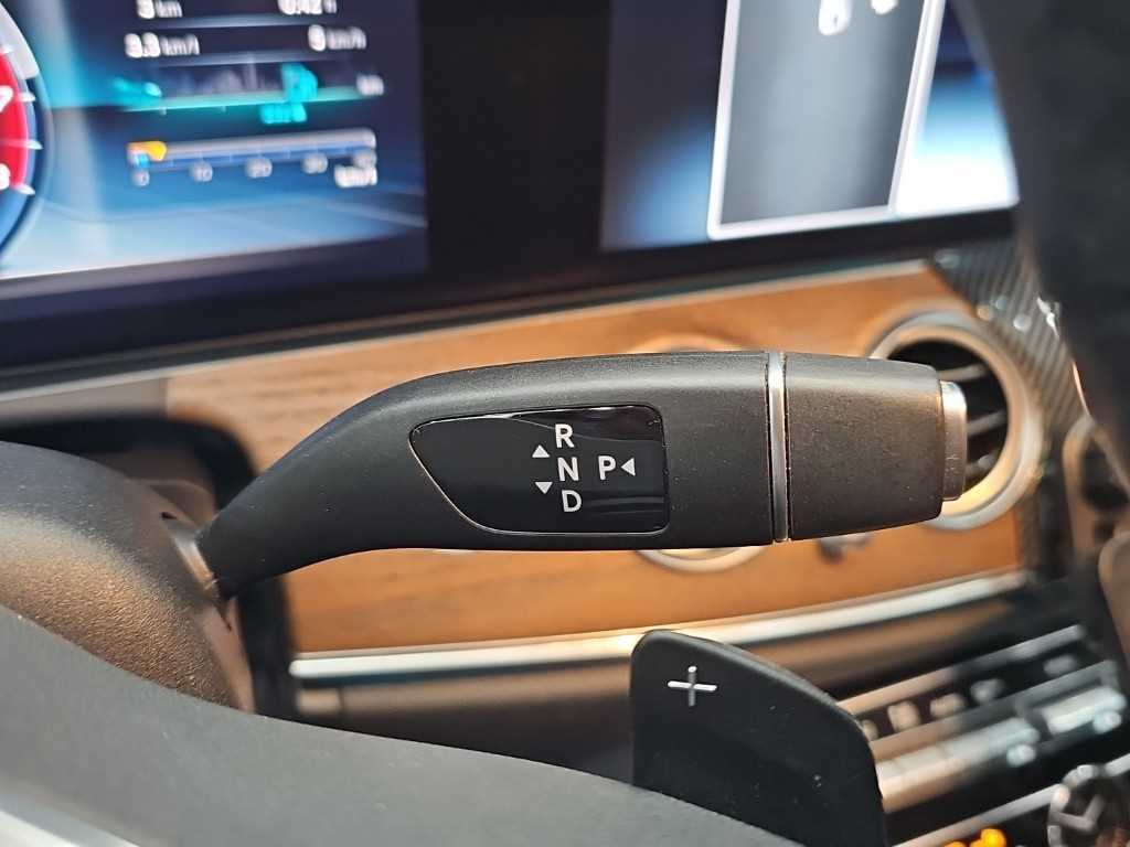 Mercedes Benz E class - Vista 8