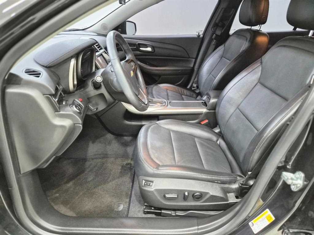 Chevrolet Malibu - Vista 10