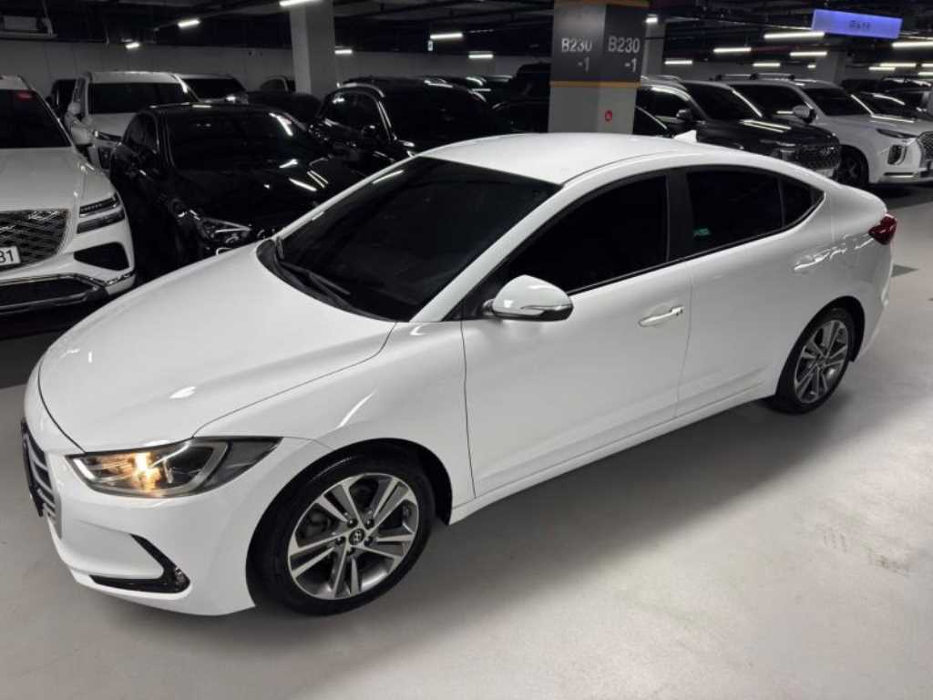 HYUNDAI Avante 2018 - Importación desde Corea - HF Imports Iquique - Foto 1