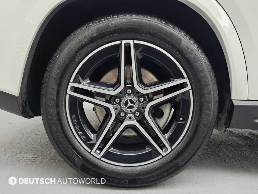 Mercedes Benz GLE Class - Vista 6