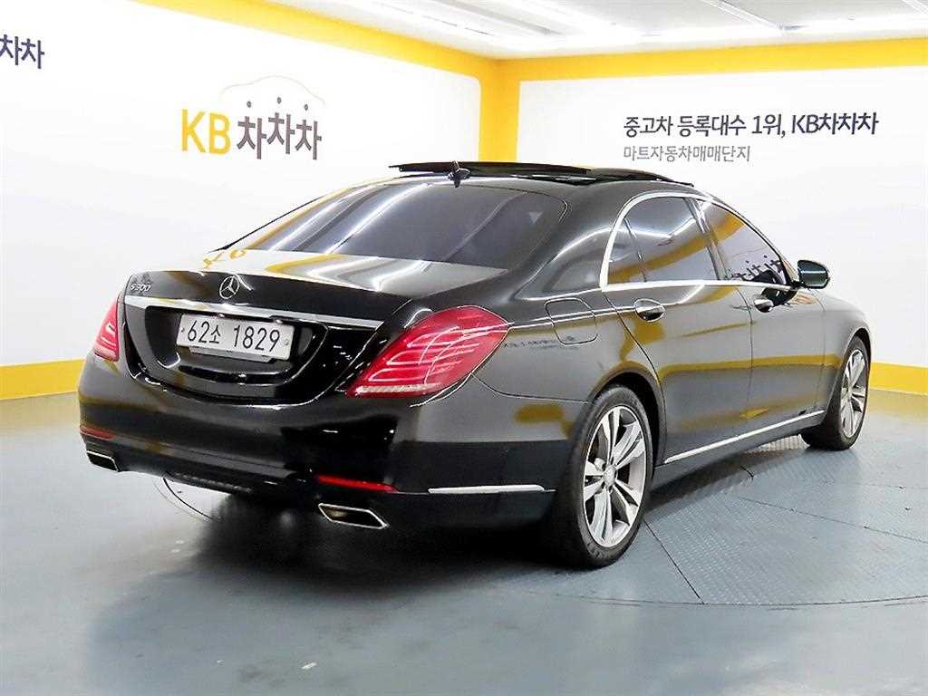 Mercedes Benz S Class - Vista 4