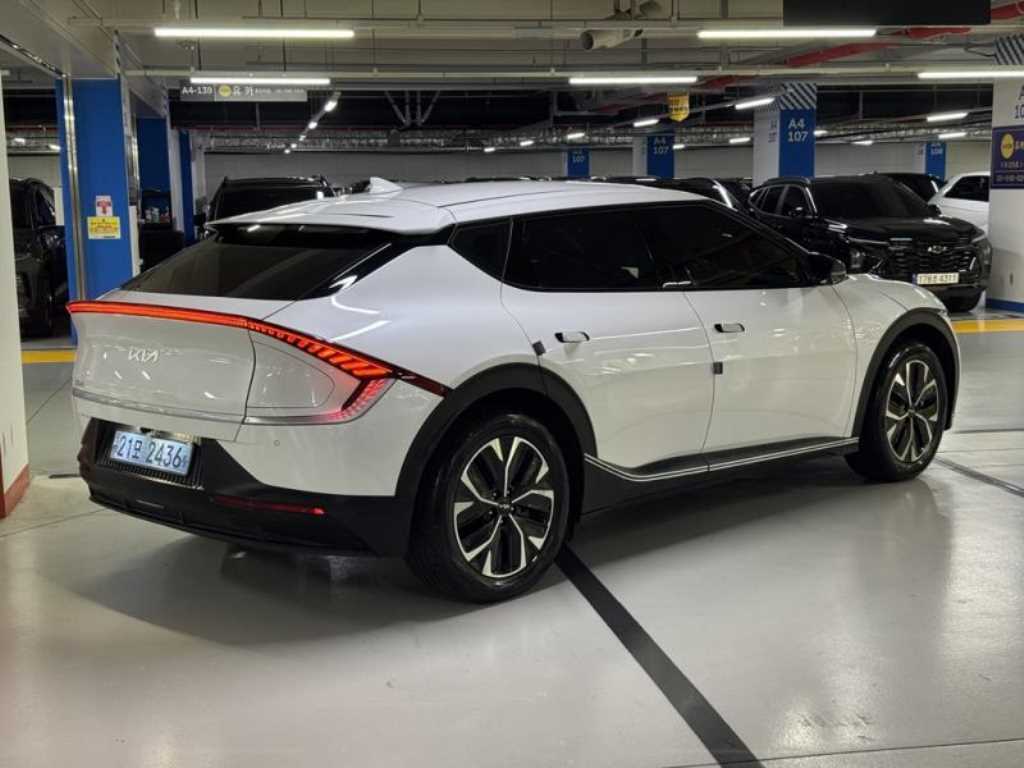 KIA EV6 - Vista 4