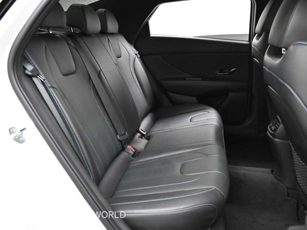 HYUNDAI Avante - Vista 12