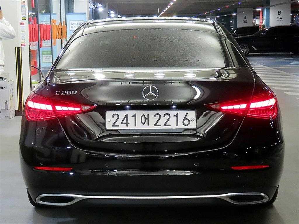 Mercedes Benz C Class - Vista 5