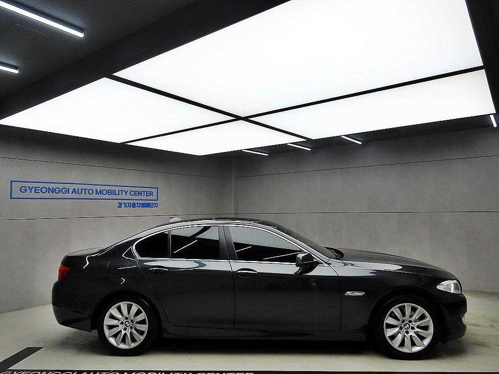 BMW 5 Series - Vista 2