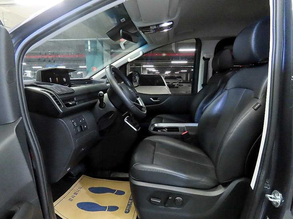HYUNDAI Staria - Vista 6