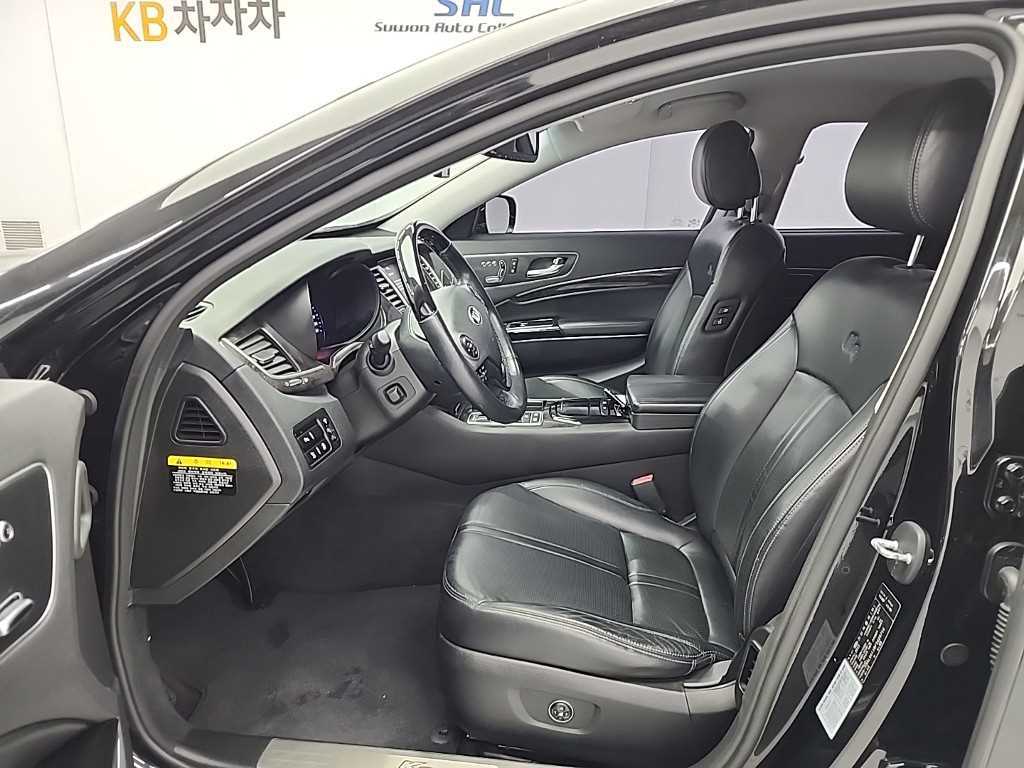 KIA K9 - Vista 11