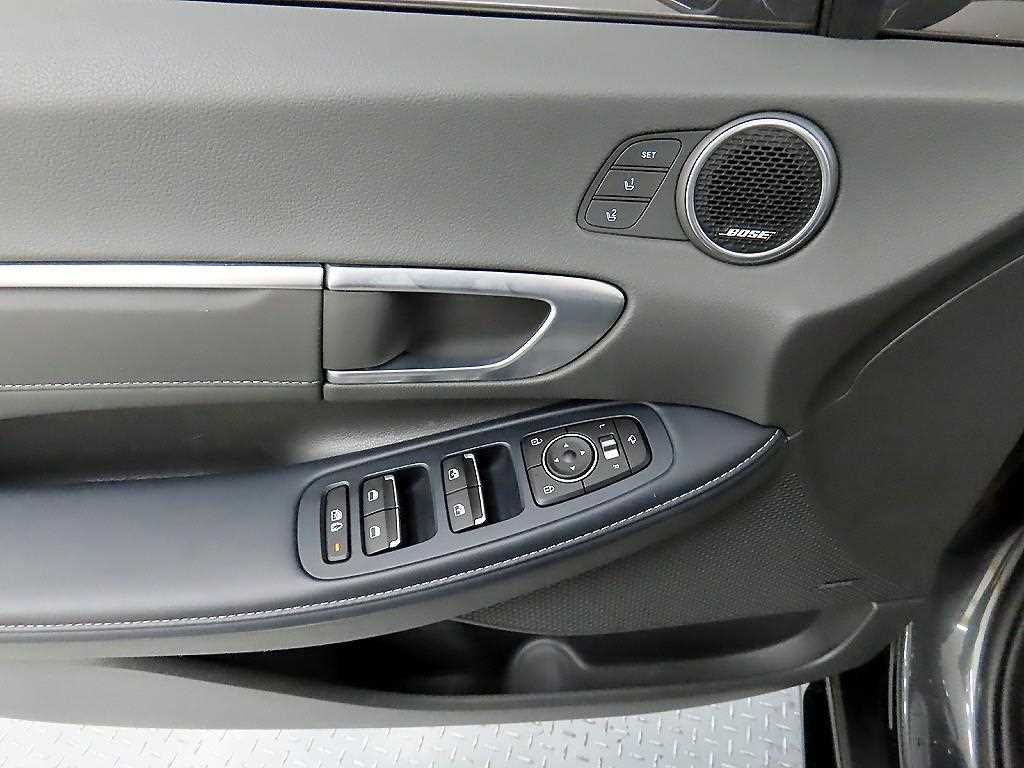 HYUNDAI Sonata - Vista 11