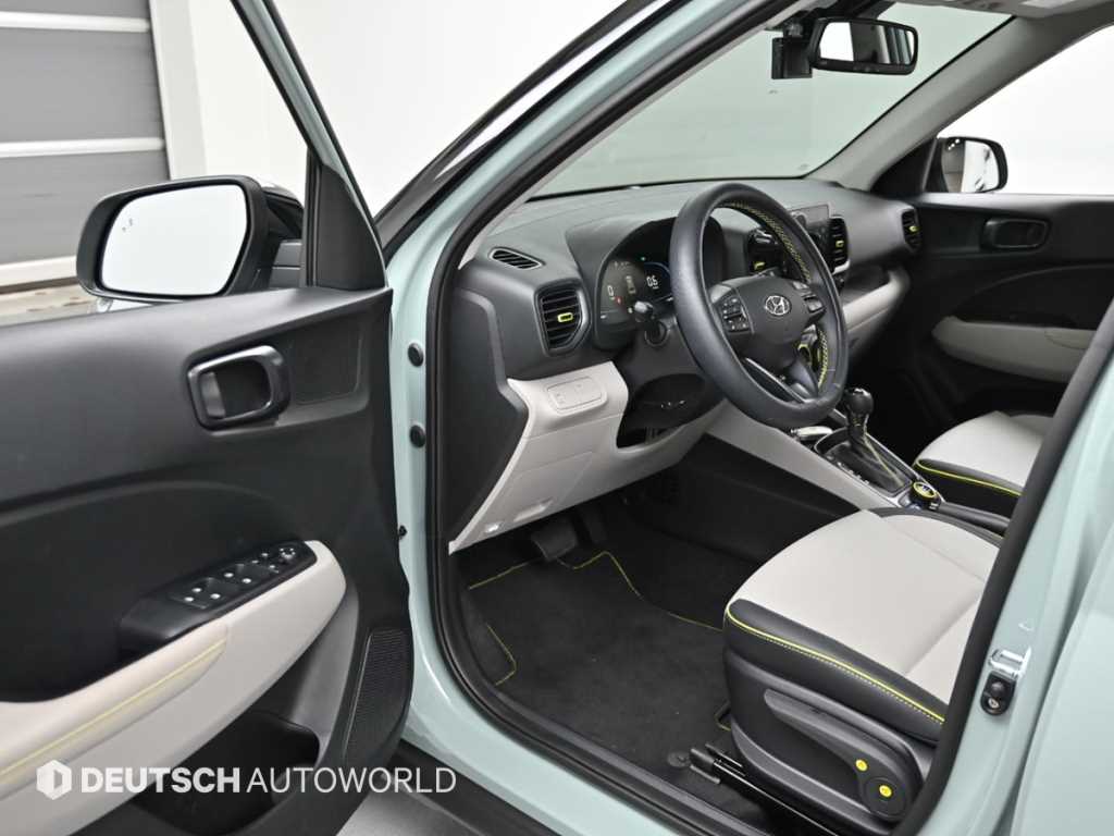 HYUNDAI Venue - Vista 11
