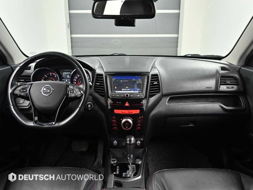 Ssangyong Tivoli - Vista 5