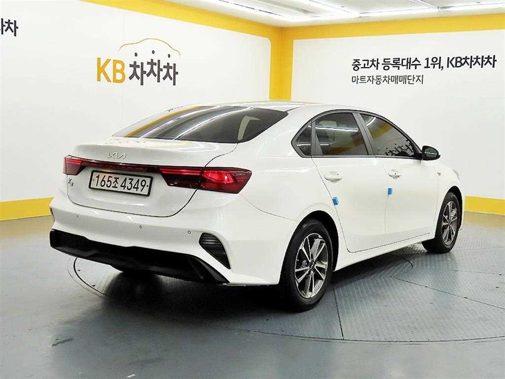 KIA K3 - Vista 4